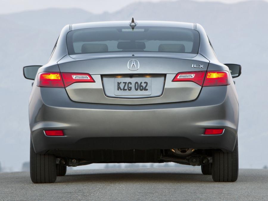  Acura ILX 2.0L (DE) 2012 года  (фото 11 из 23)